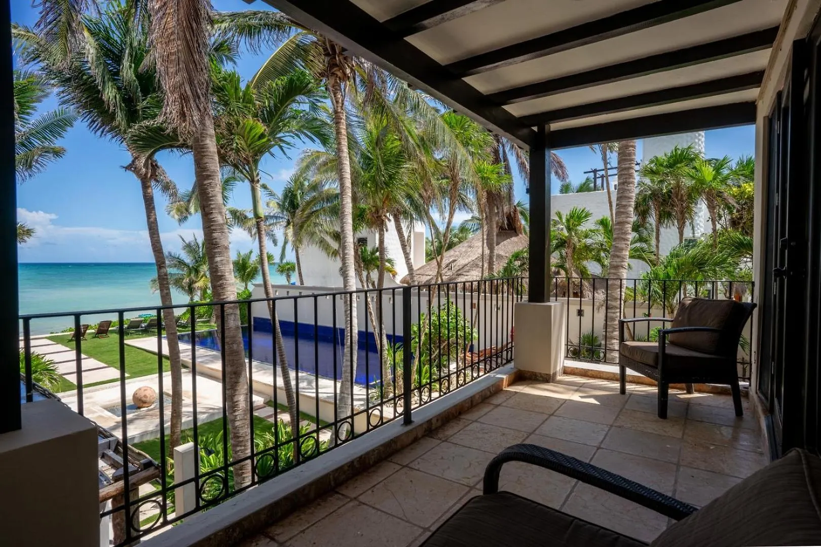 6Br Exclusive Beachfront Villa W/ Pool In Tulum Balcheil
