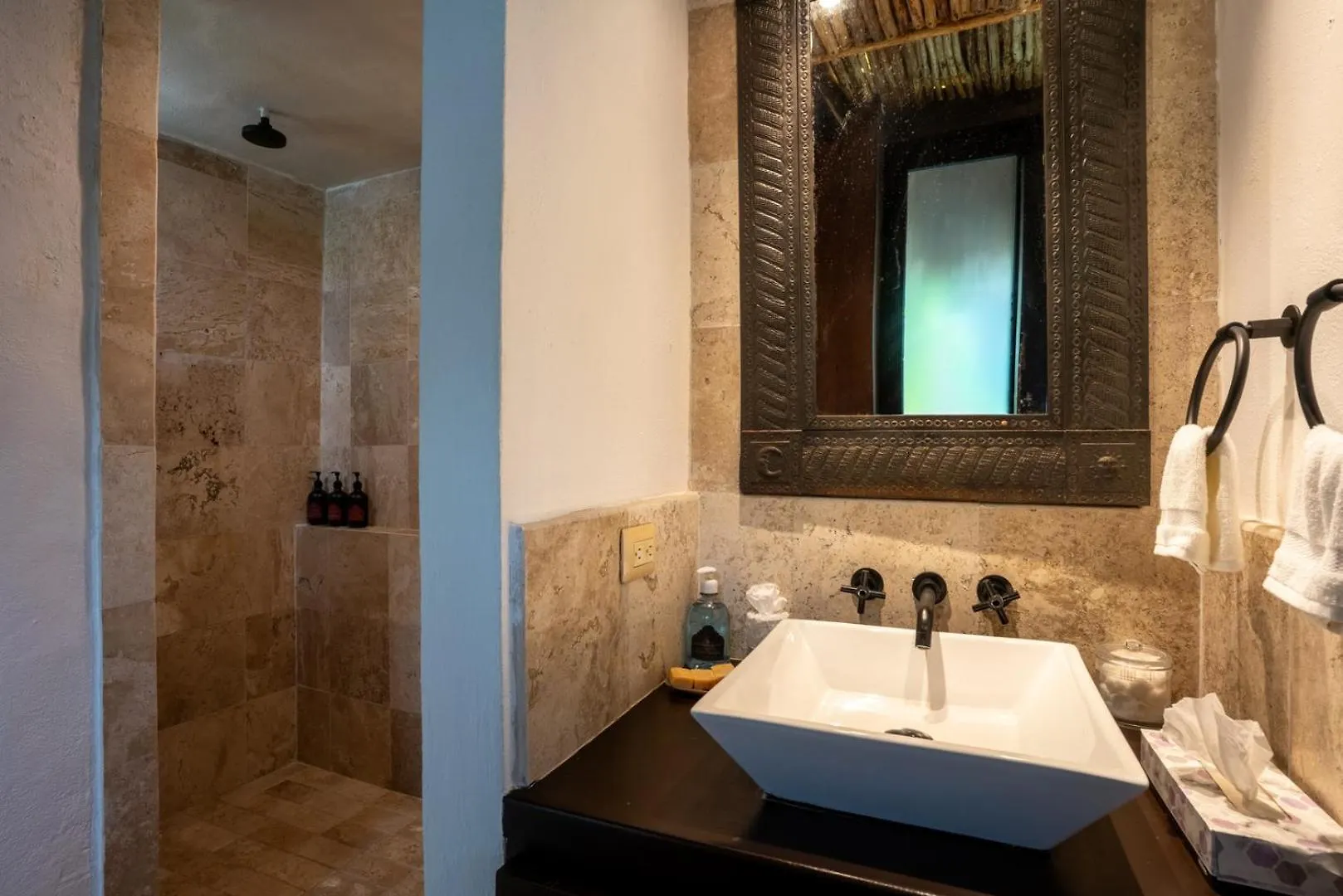 6Br Exclusive Beachfront Villa W/ Pool In Tulum Balcheil