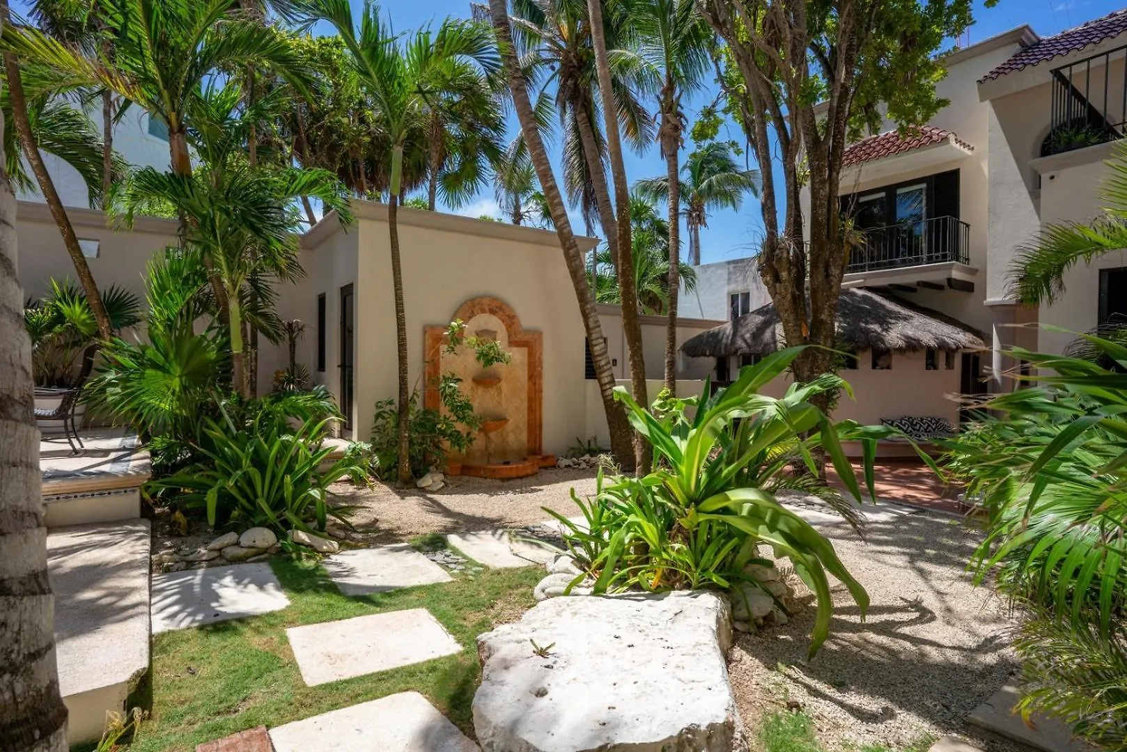6Br Exclusive Beachfront Villa W/ Pool In Tulum Balcheil