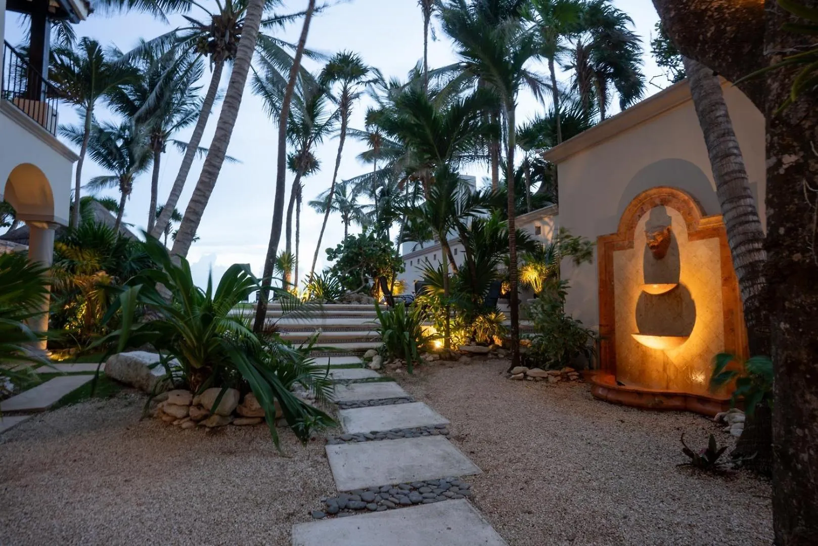 6Br Exclusive Beachfront Villa W/ Pool In Tulum Balcheil Mexico
