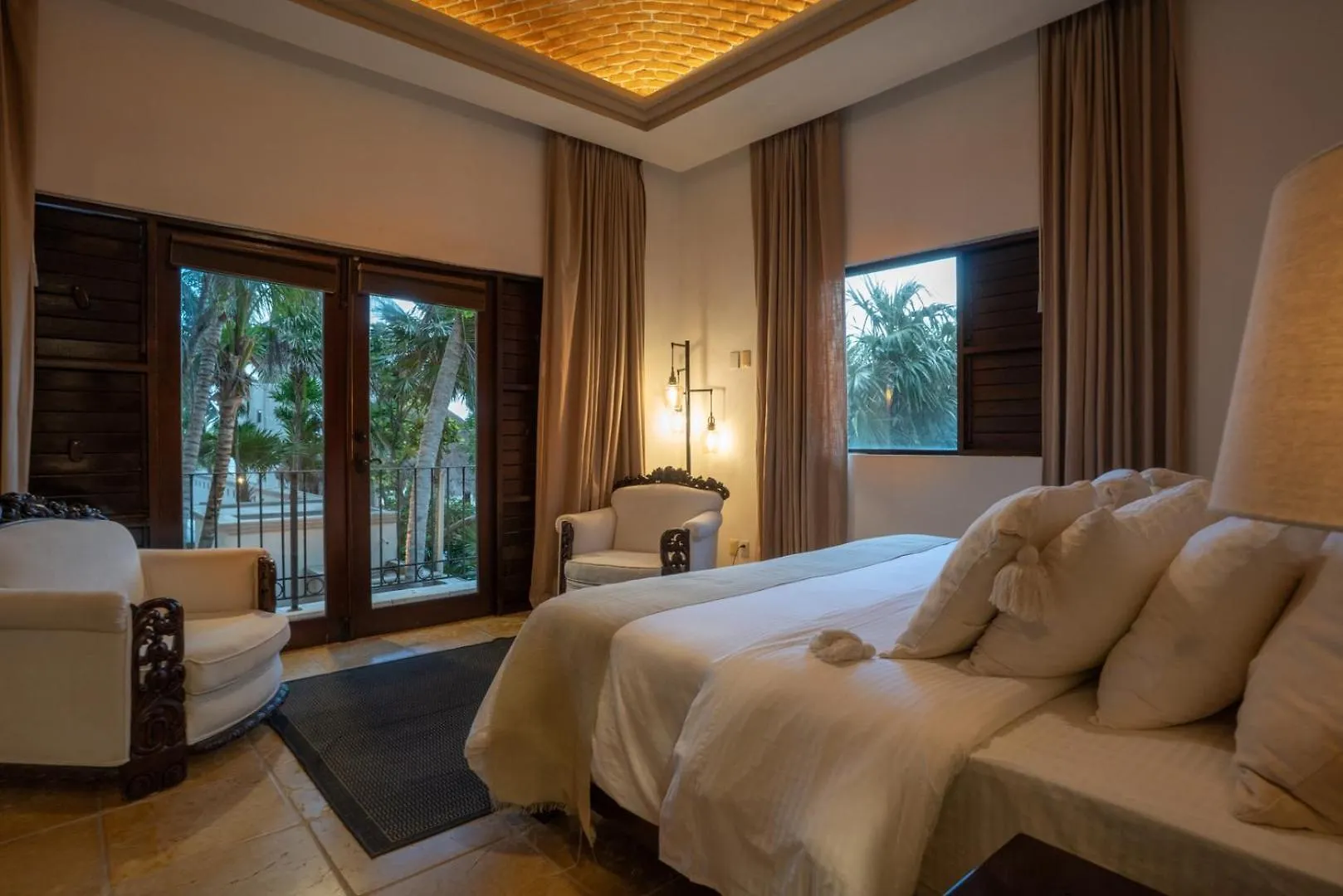 6Br Exclusive Beachfront Villa W/ Pool In Tulum Balcheil