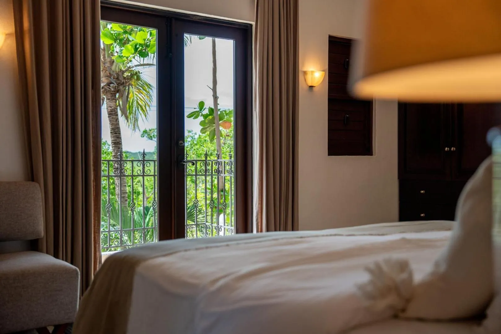 6Br Exclusive Beachfront Villa W/ Pool In Tulum Balcheil