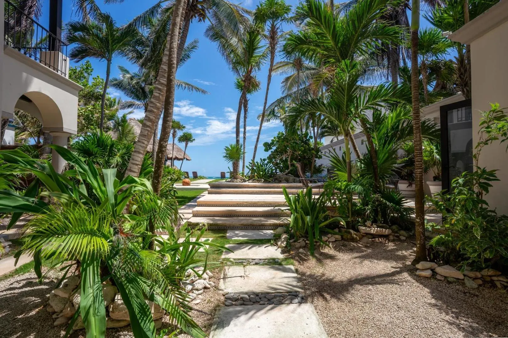 6Br Exclusive Beachfront Villa W/ Pool In Tulum Balcheil