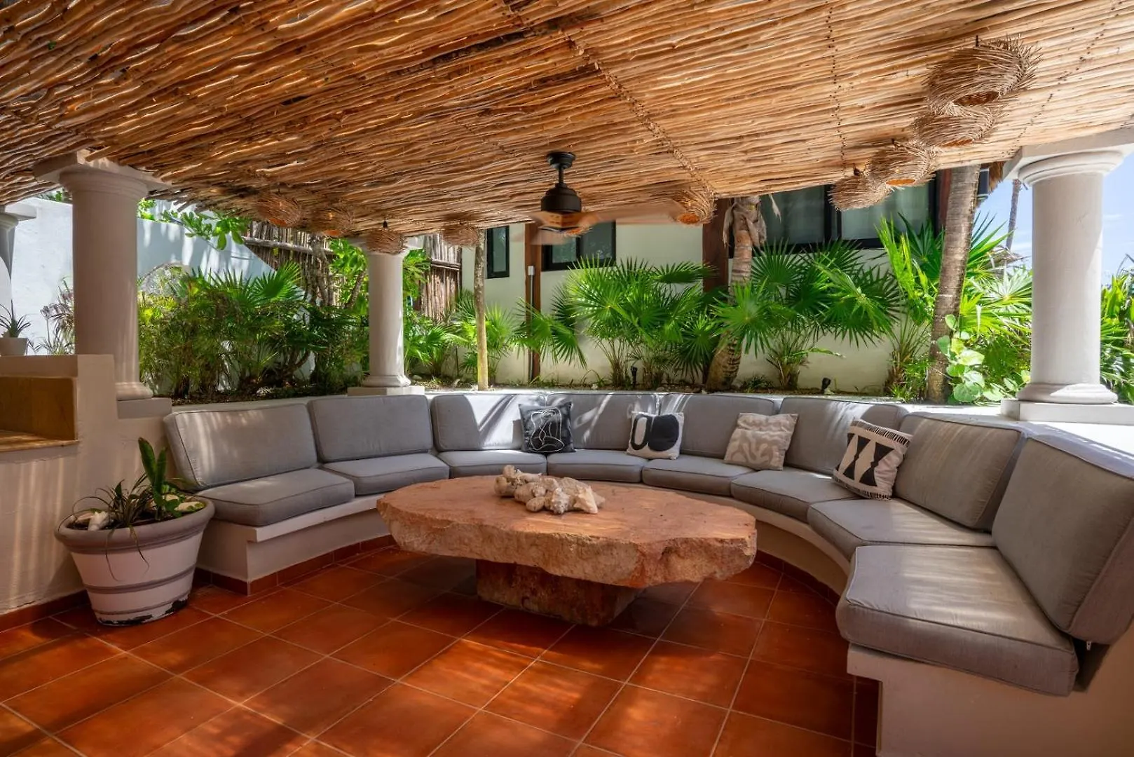 6Br Exclusive Beachfront Villa W/ Pool In Tulum Balcheil