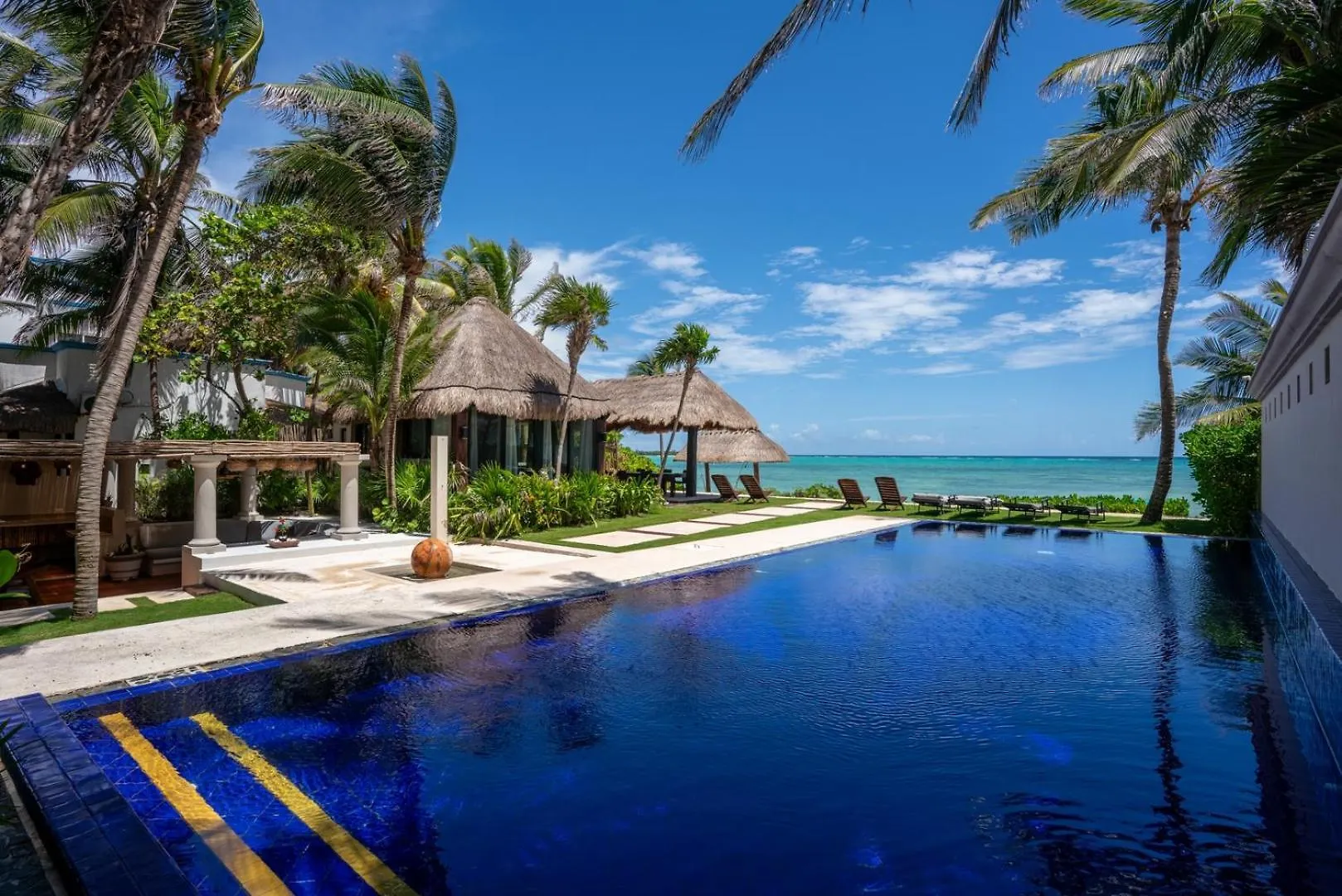 6Br Exclusive Beachfront Villa W/ Pool In Tulum Balcheil Mexico